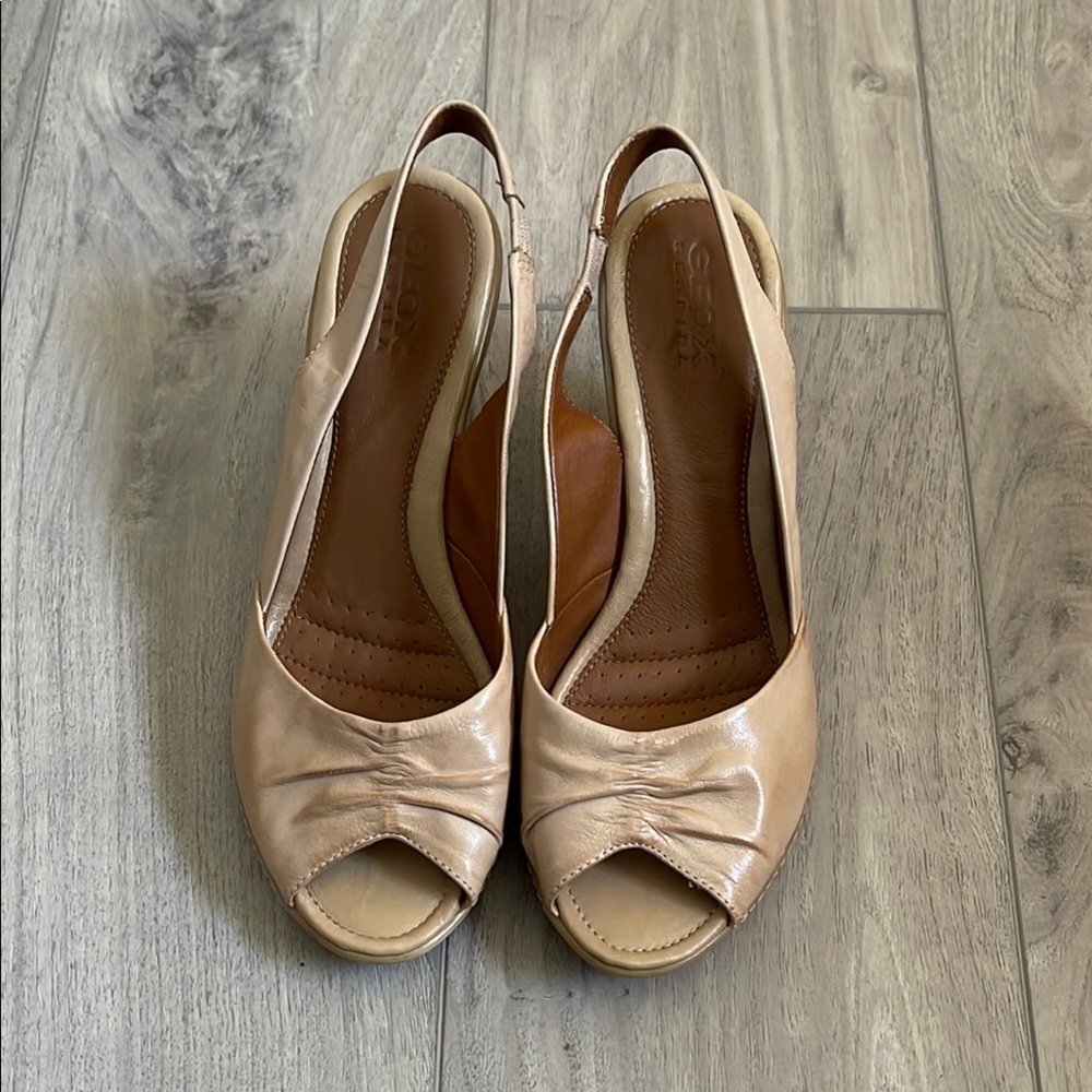 Geox Sandals with Peep-Toe Slingback Design
